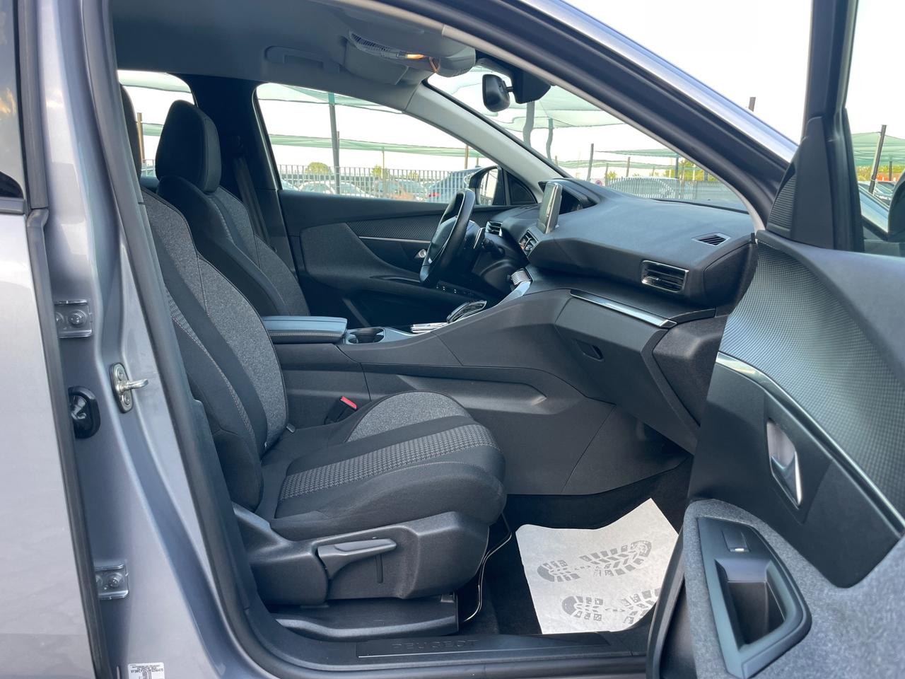Peugeot 3008 BlueHDi 130 S&S EAT8 Active Pack