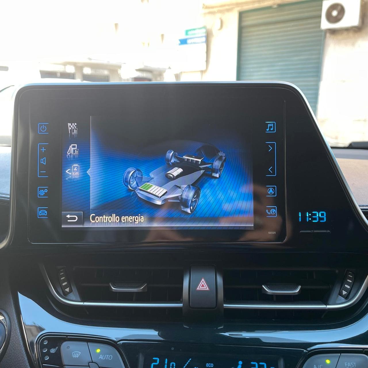 Toyota C-HR 1.8 Hybrid E-CVT Business