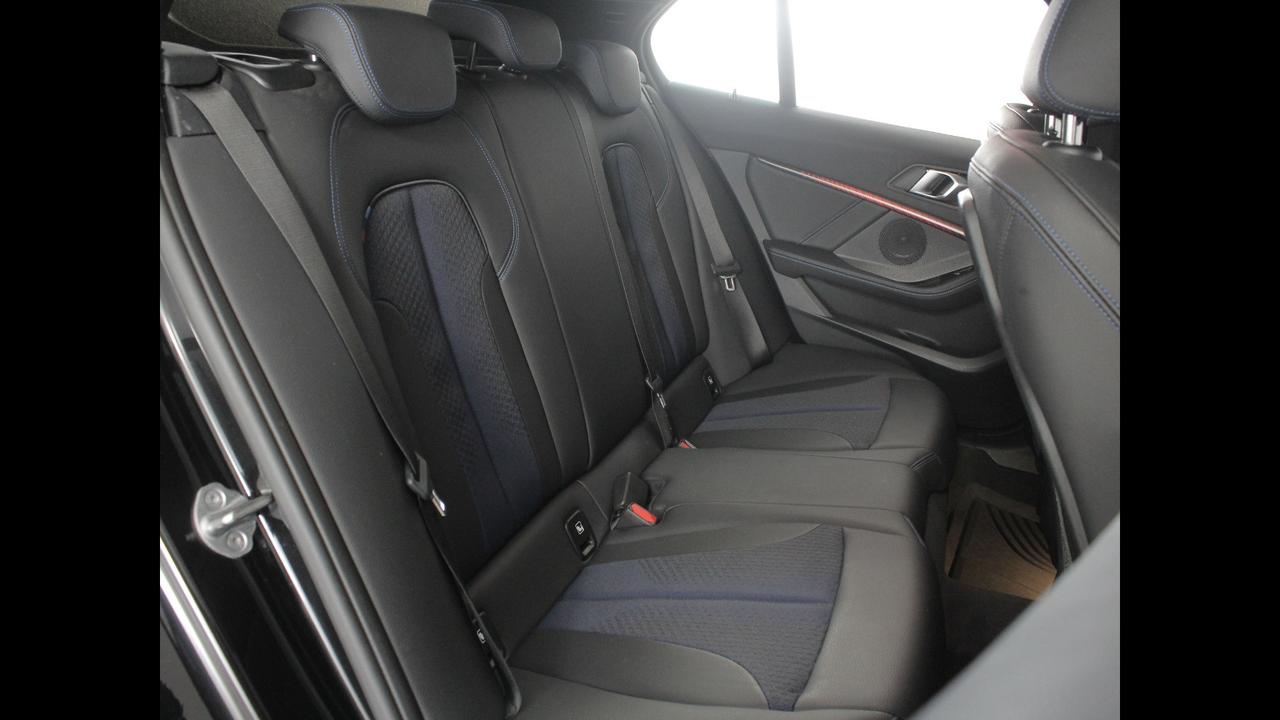 BMW Serie 1 F40 - 116d Msport auto