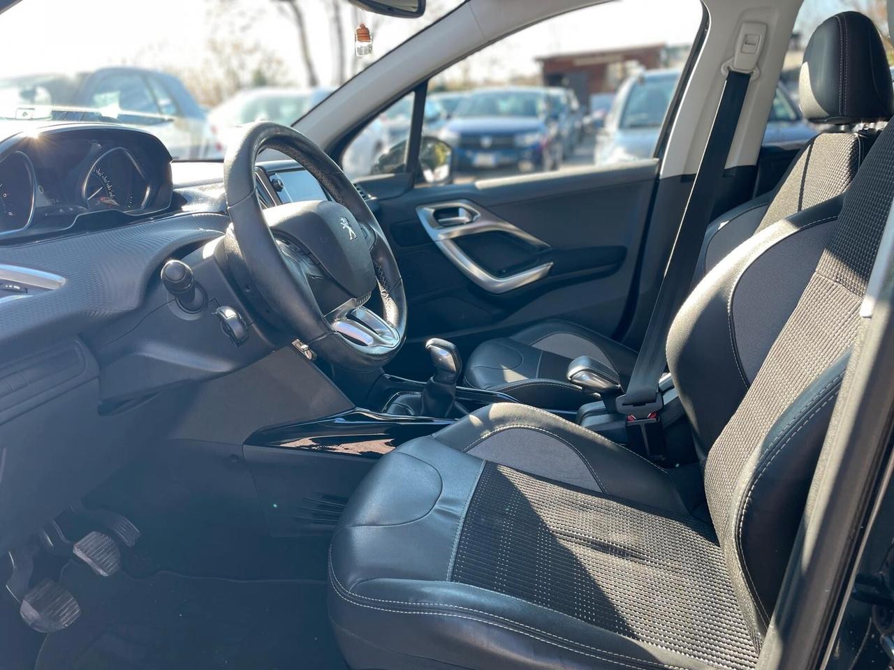 Peugeot 2008 BlueHDi 100 Black Matt