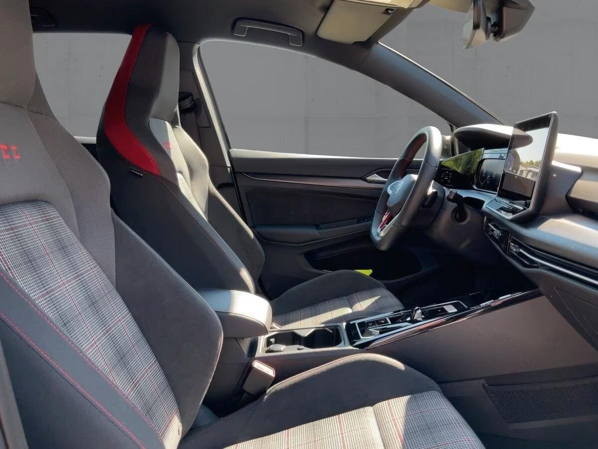 Volkswagen Golf 8.5 GTI 2.0 TSI DSG