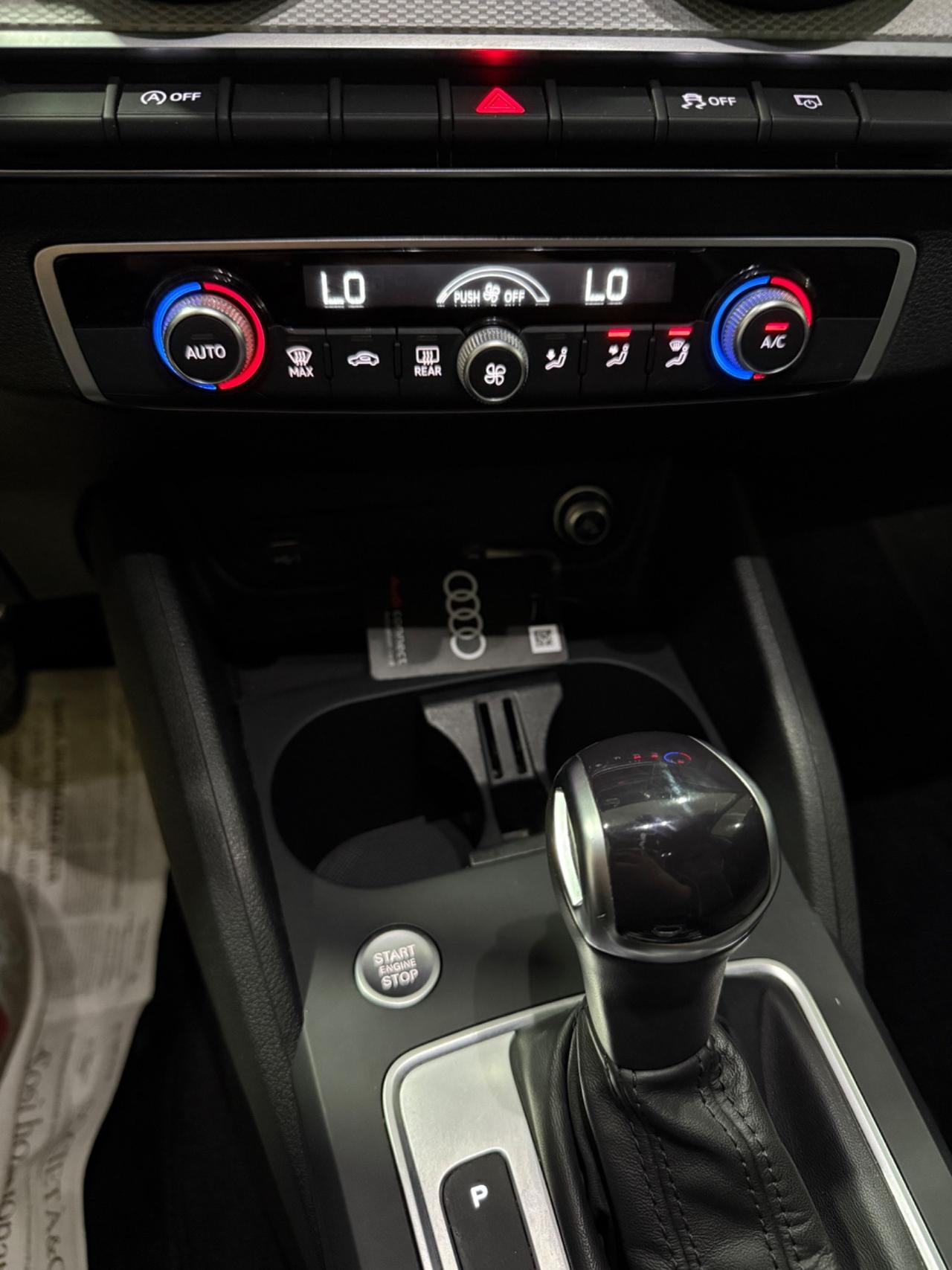 Audi Q2 40 TFSI quattro S tronic Identity Black