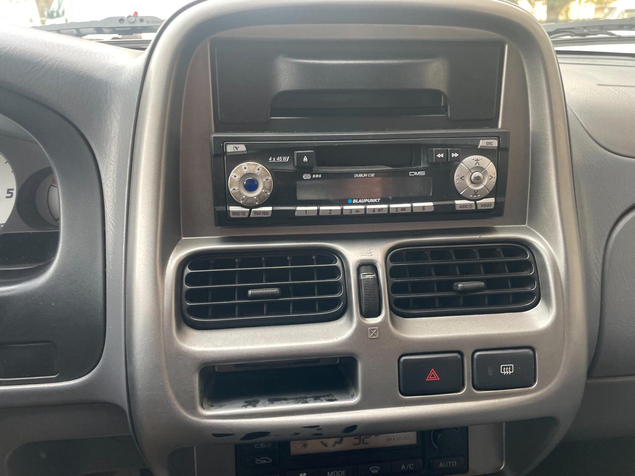 Nissan Navara 2.5 td doppia cabina