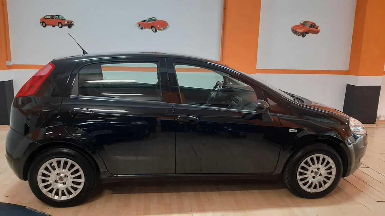 FIAT GRANDE PUNTO 1.3 MULTIJET 49.000 KM NEOPATENTATI