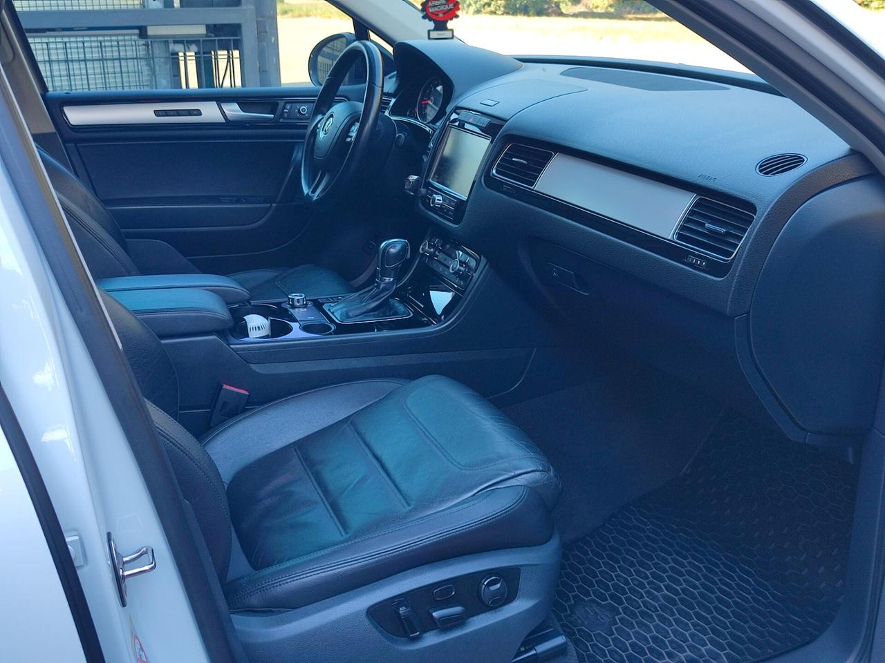 VOLKSWAGEN TOUAREG TDV6 FULL OPT NUOVA IN TUTTO UNICA