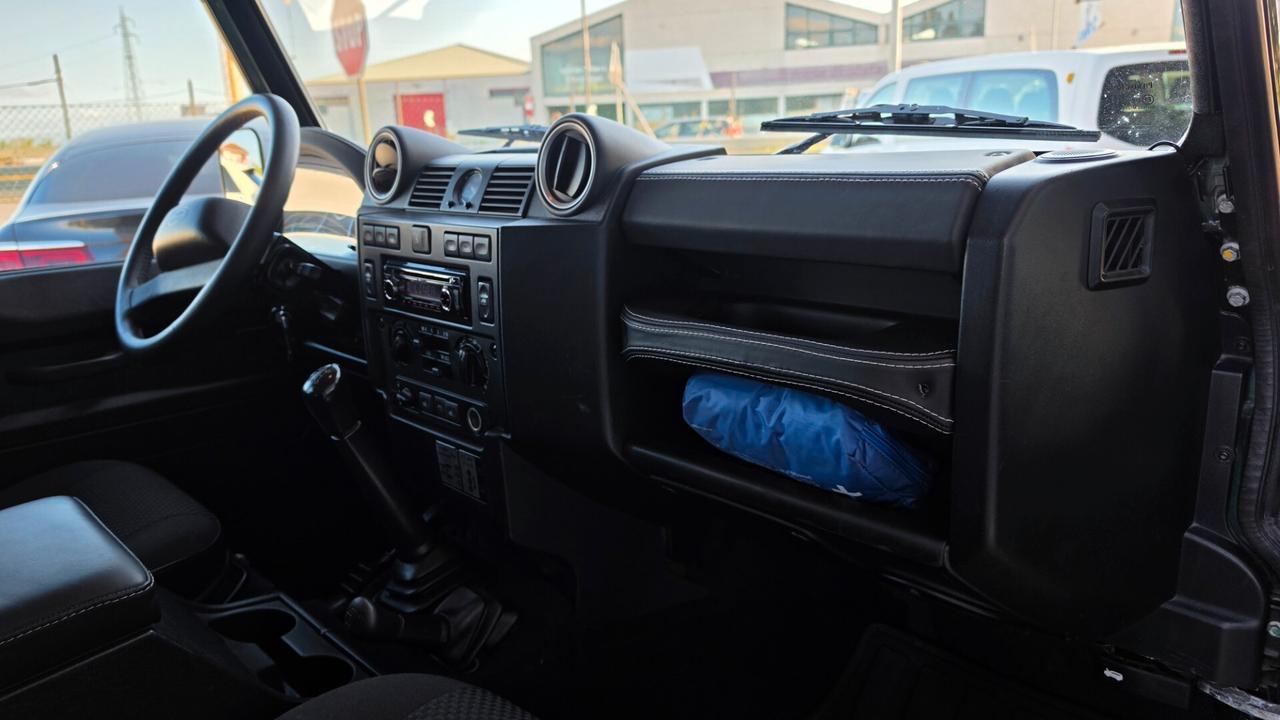 Land Rover Defender 110 2.2 TD4 Station Wagon N1 5 P. motore nuovo percors KM 15.000