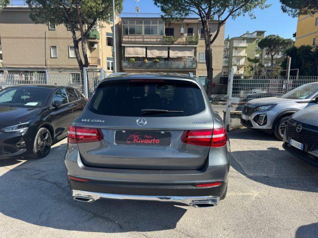 MERCEDES-BENZ GLC 220 d 4Matic Sport