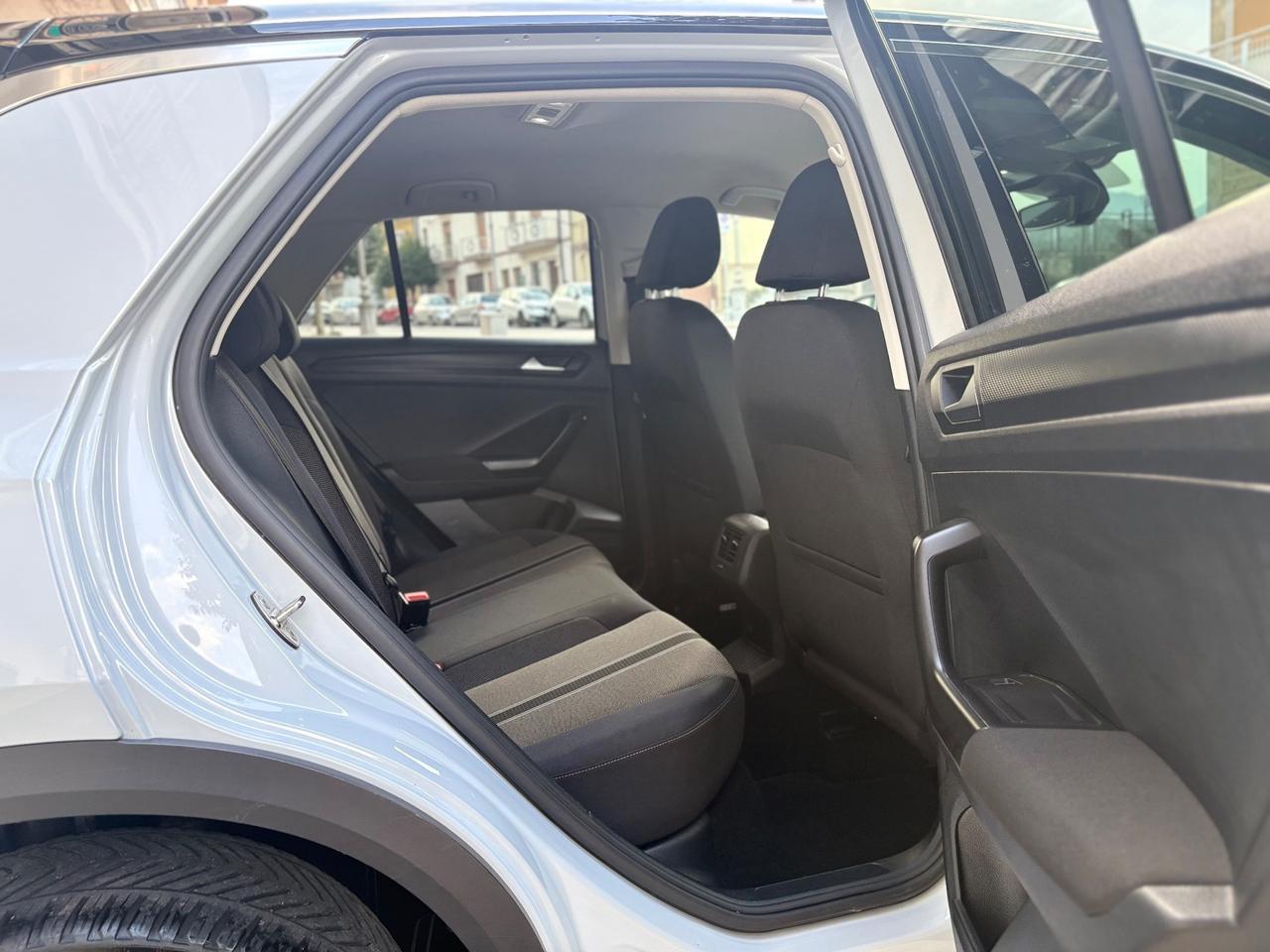 VW T-Roc 1.6 TDI Advanced FULL/LED MYSTIC WHITE