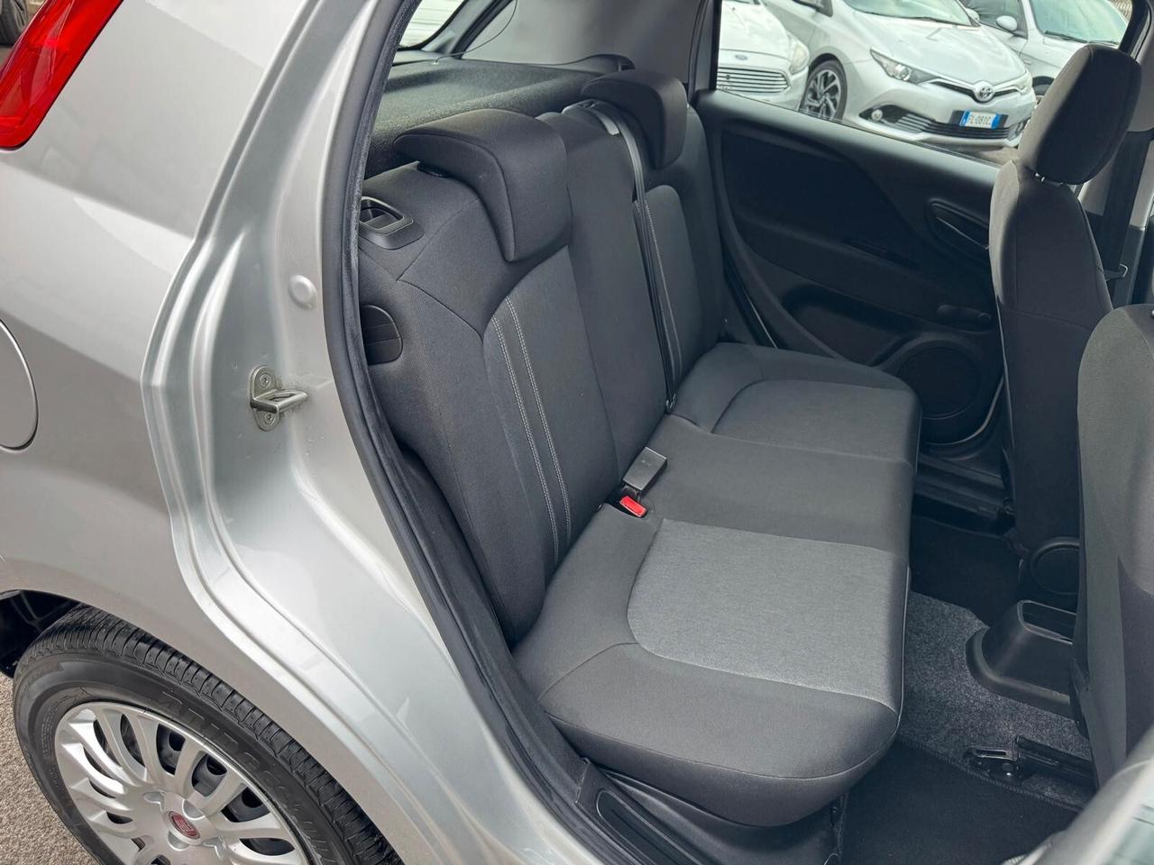 Fiat Punto 1.2 BENZ 5 PORTE KM 64000 - 2015