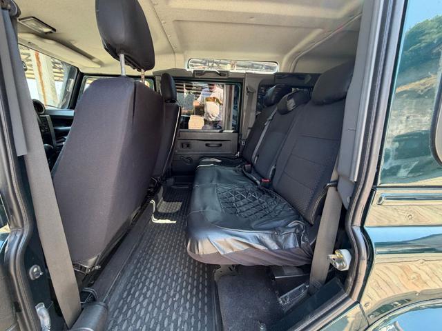 LAND ROVER Defender 110 2.2 TD4 Station Wagon N1 7 POSTI