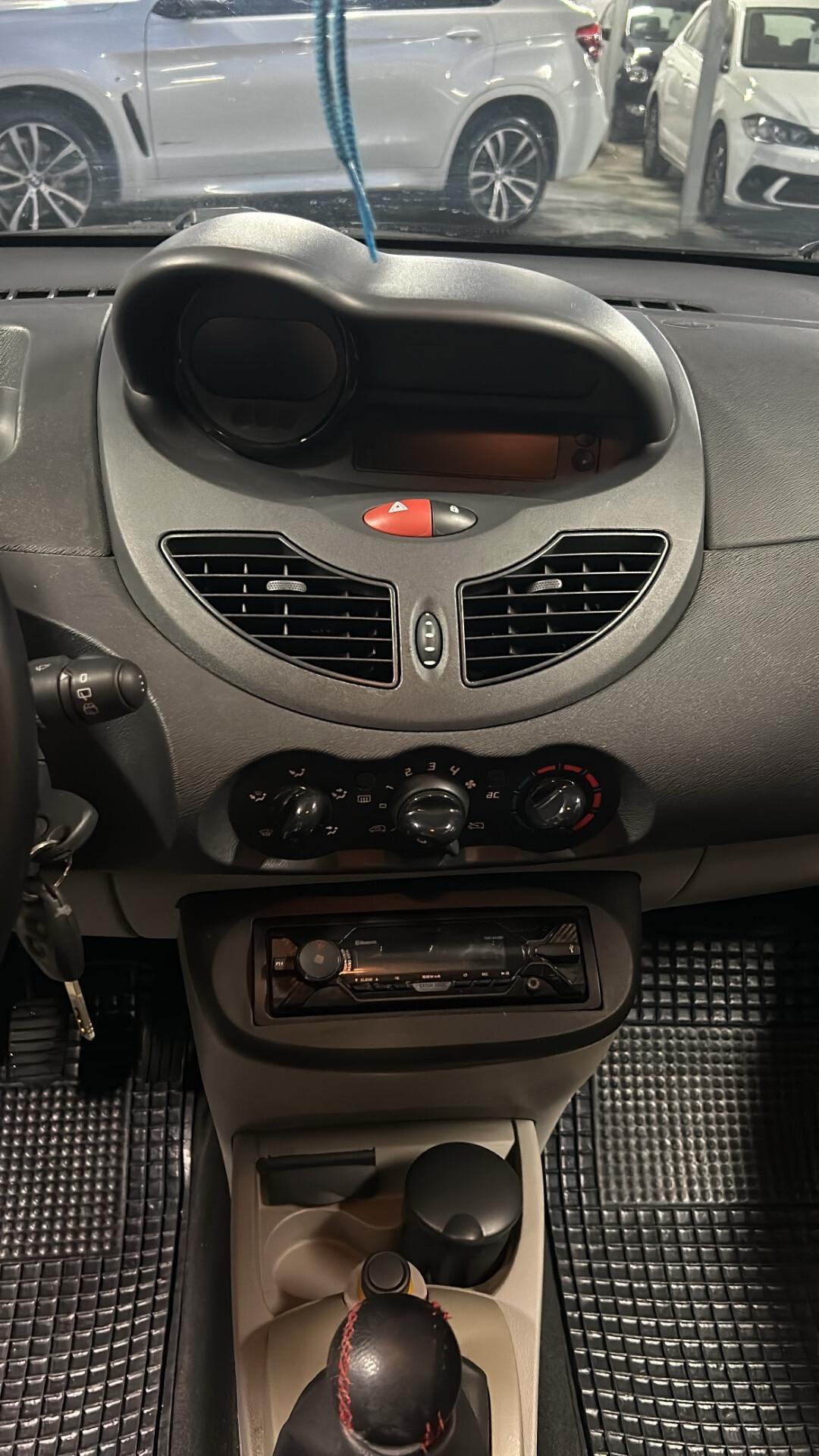 Renault Twingo 1.2 benzina 8V Le Iene 2009