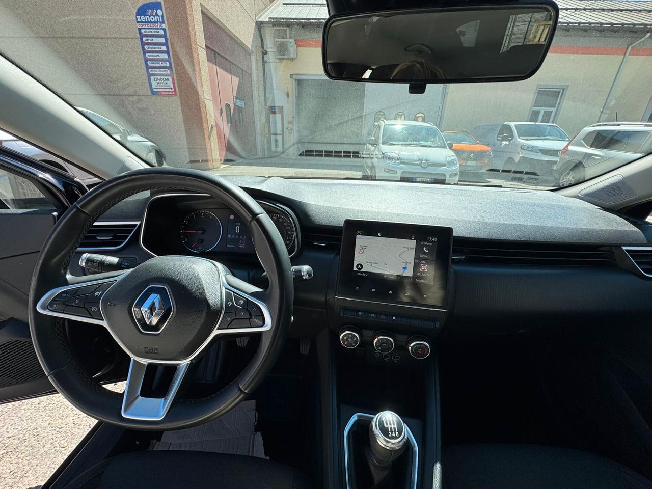 renault clio adatta a neop. garantita