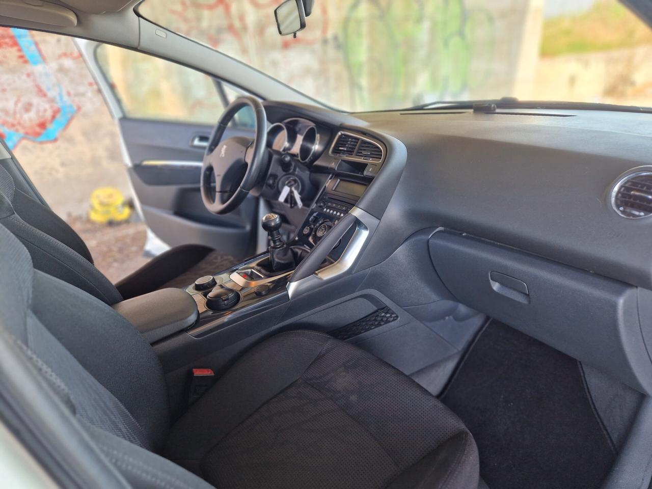 Peugeot 3008 1.6 HDi 110CV Business