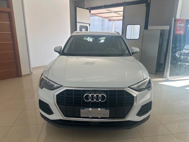 Audi Q3 35 TDI S tronic Business