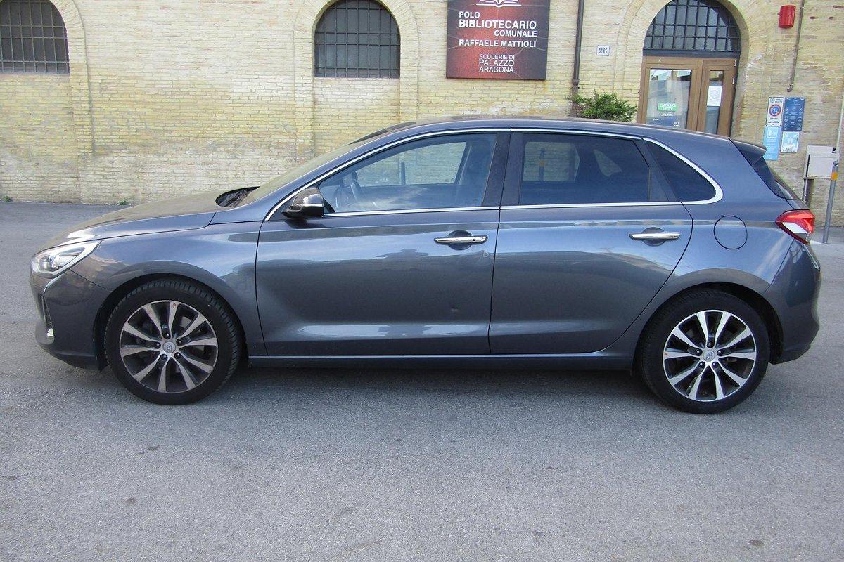 HYUNDAI i30 1.6 CRDi 5p. Go! DCT