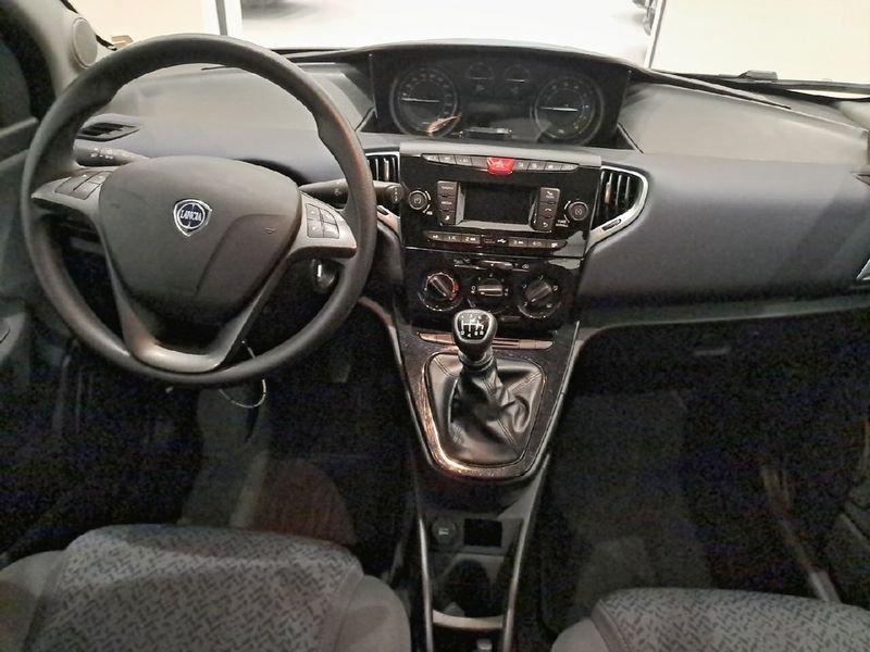 Lancia Ypsilon 1.0 FireFly 70cv Hybrid Oro