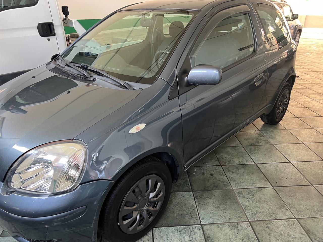 Toyota Yaris 1.0i 16V cat 3 porte Sol