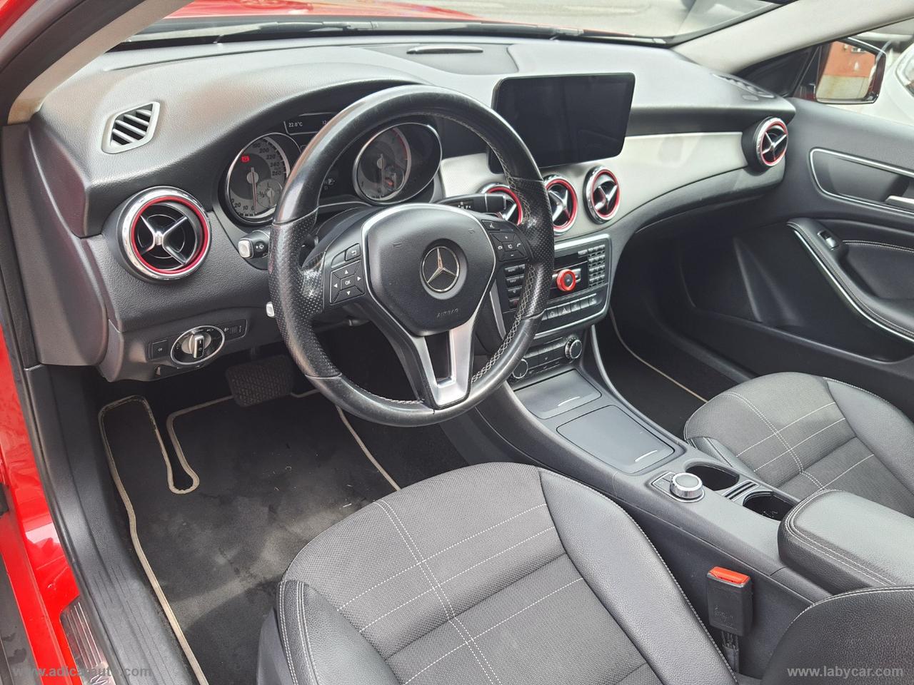 MERCEDES-BENZ GLA 200 CDI Automatic 4Matic Sport