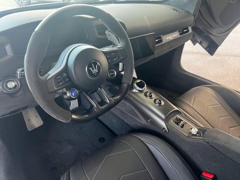 Maserati MC20 MC20"Kit carbonio(41500€)/sollevatore/pack service
