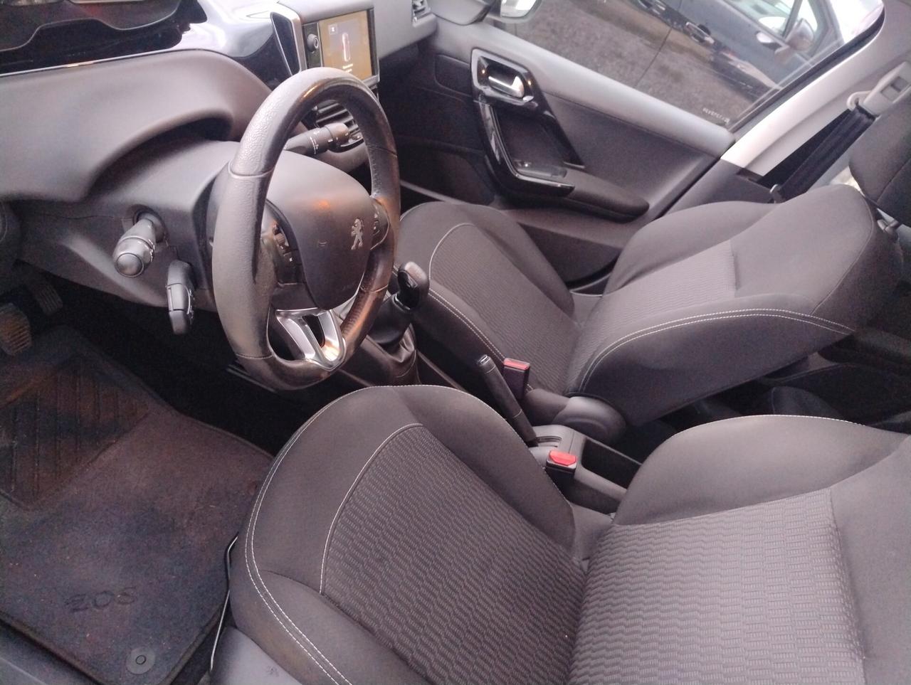 Peugeot 208 BlueHDi 75 5 porte Allure