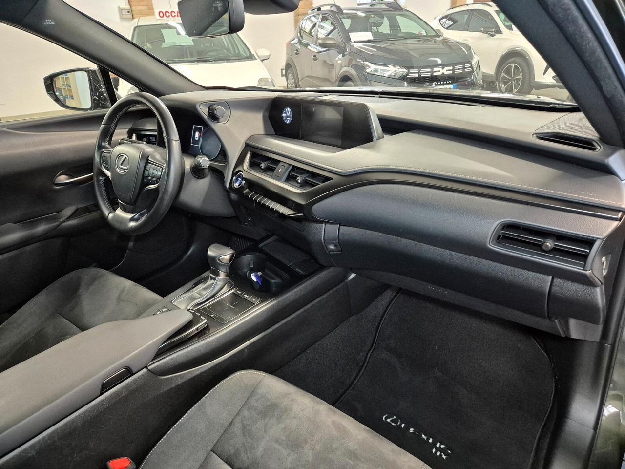 Lexus UX Hybrid Business