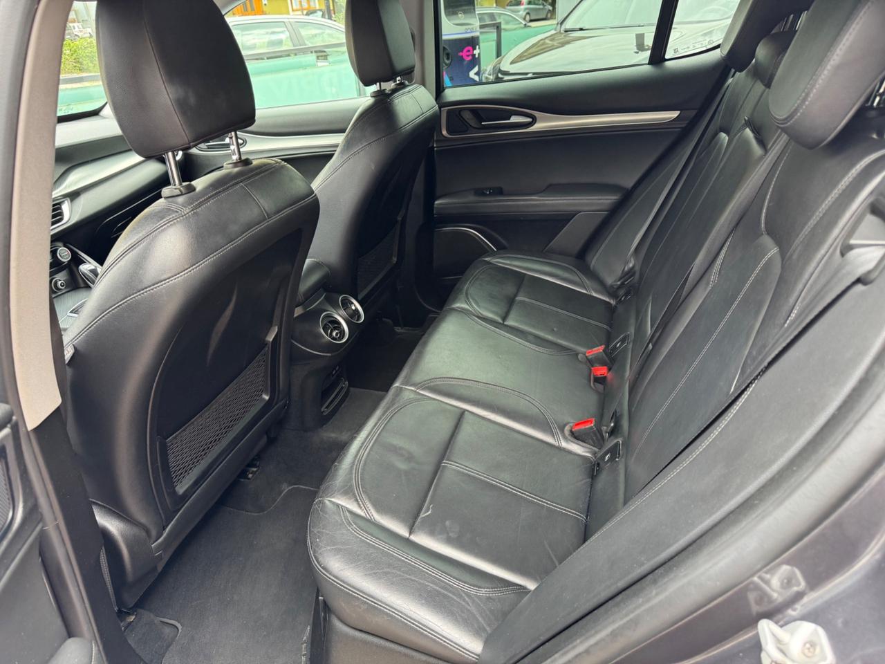 Alfa Romeo Stelvio 2.2 Turbodiesel 210 CV AT8 Q4 Executive