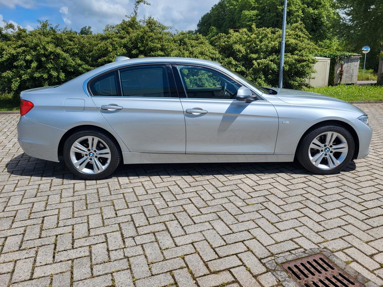 Bmw 320 320d Luxury