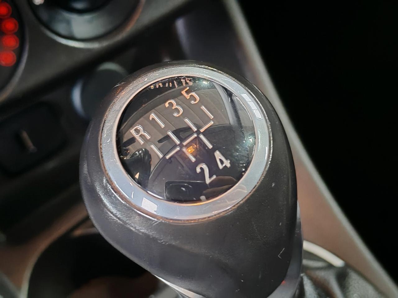 Opel Corsa 1.2 5 porte b-Color