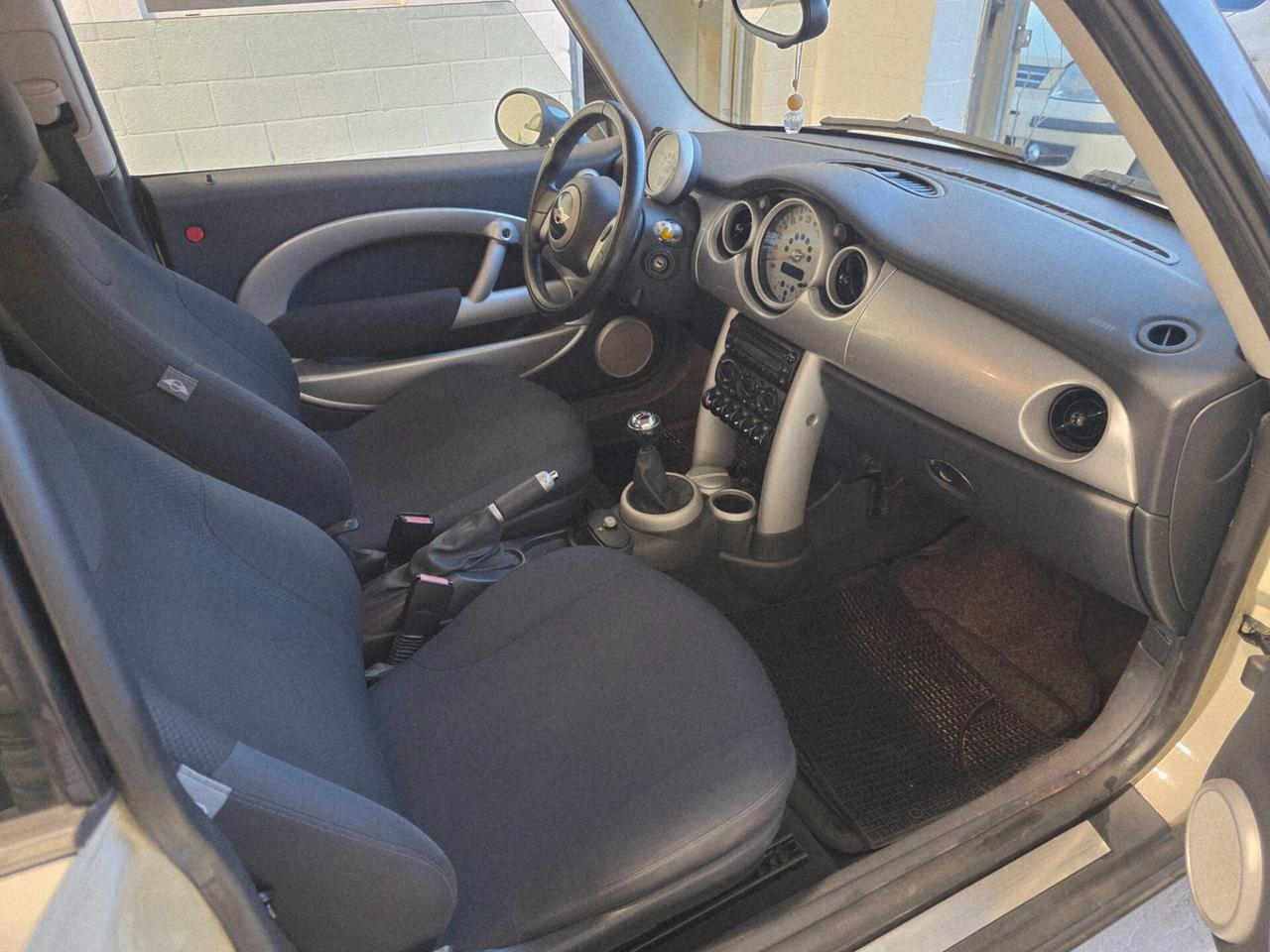 Mini 1.6 16V Cooper Neopatentati