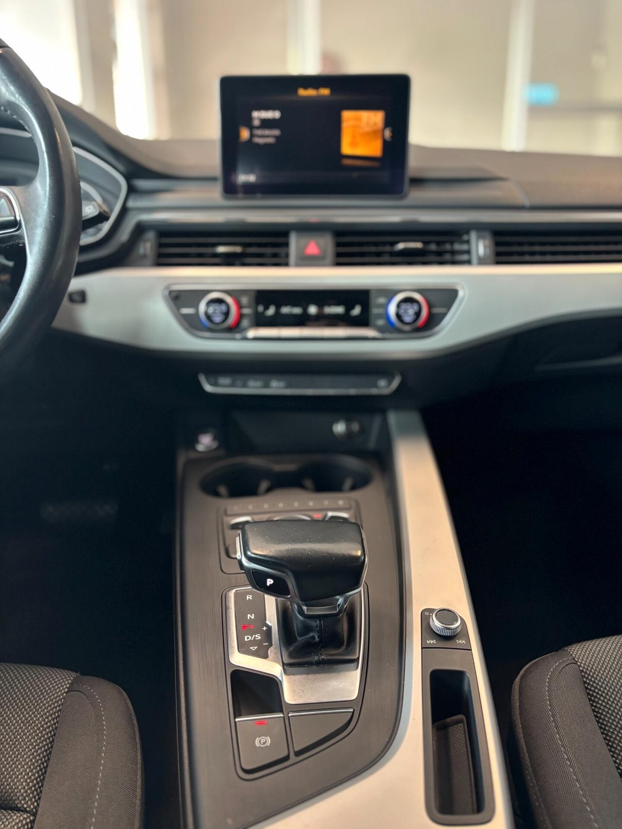 AUDI A4 Avant 2.0 tdi Business 150cv s-tronic