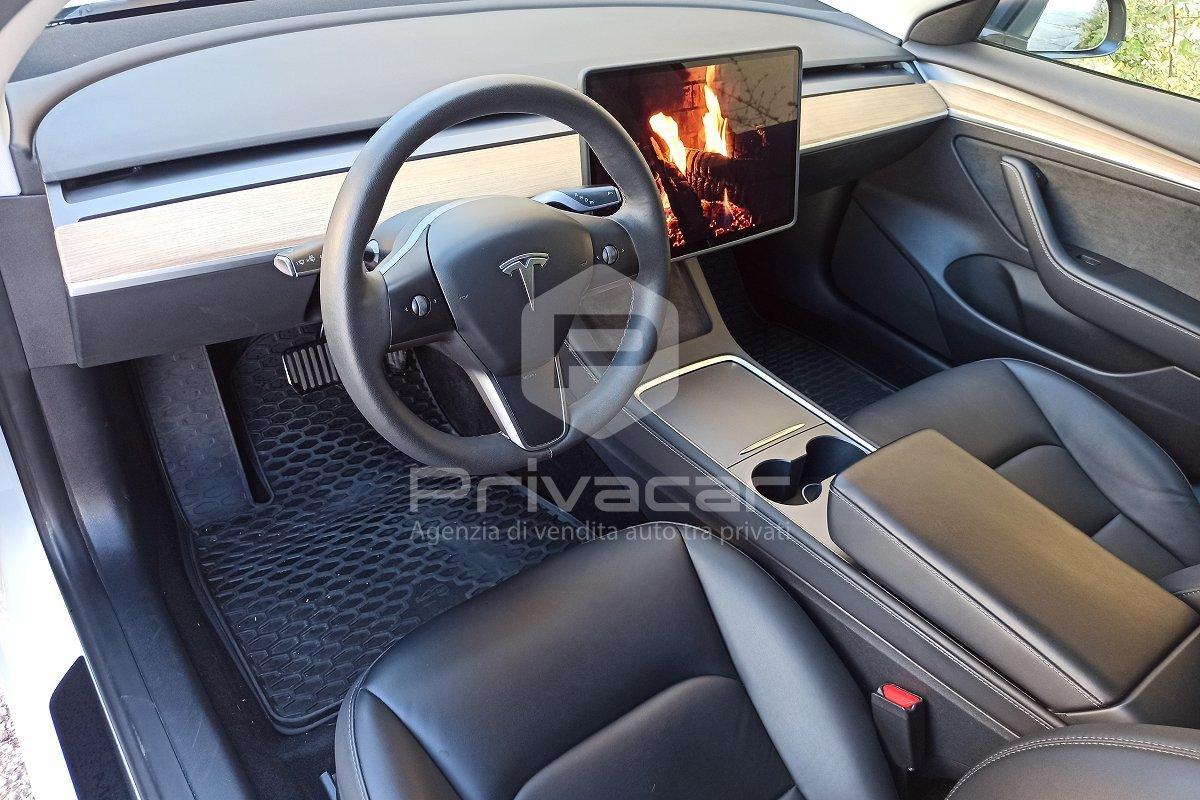 TESLA Model 3 RWD
