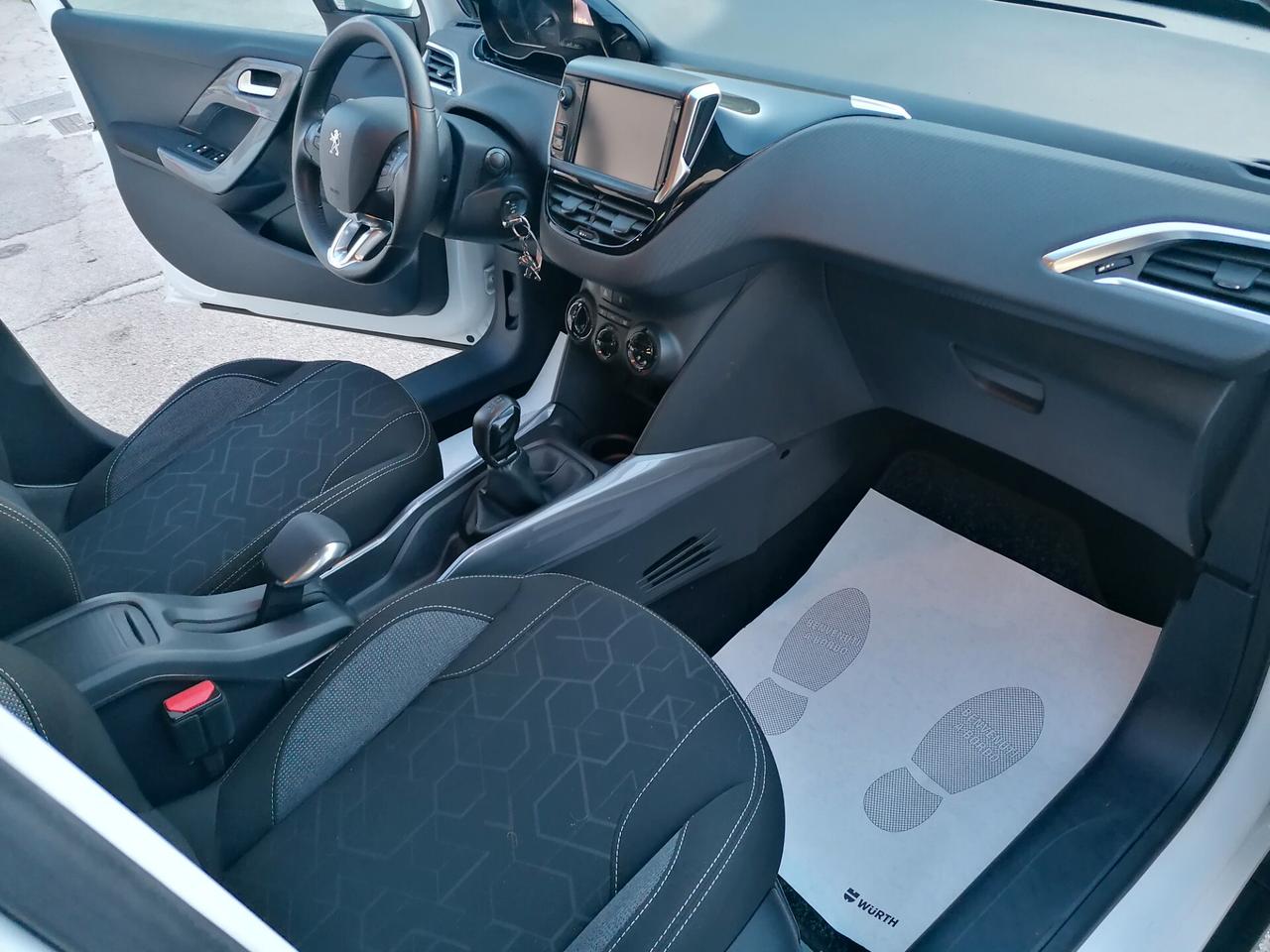 Peugeot 2008 BlueHDi 100 Active