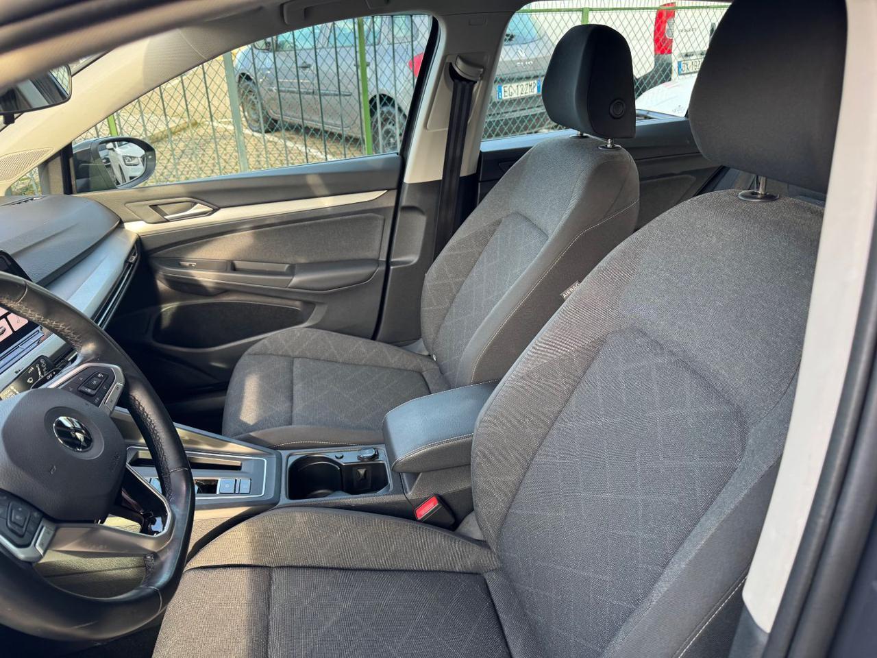 Volkswagen Golf 2.0 tdi Life 115cv dsg