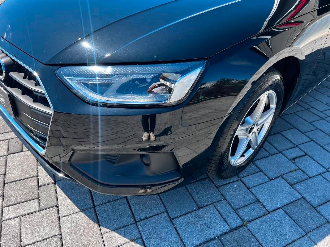 Audi A4 30 2.0 tdi mhev Business 136cv s-tronic