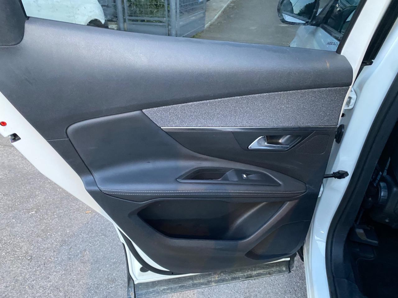 3008 PureTech Turbo 130 S&S Allure