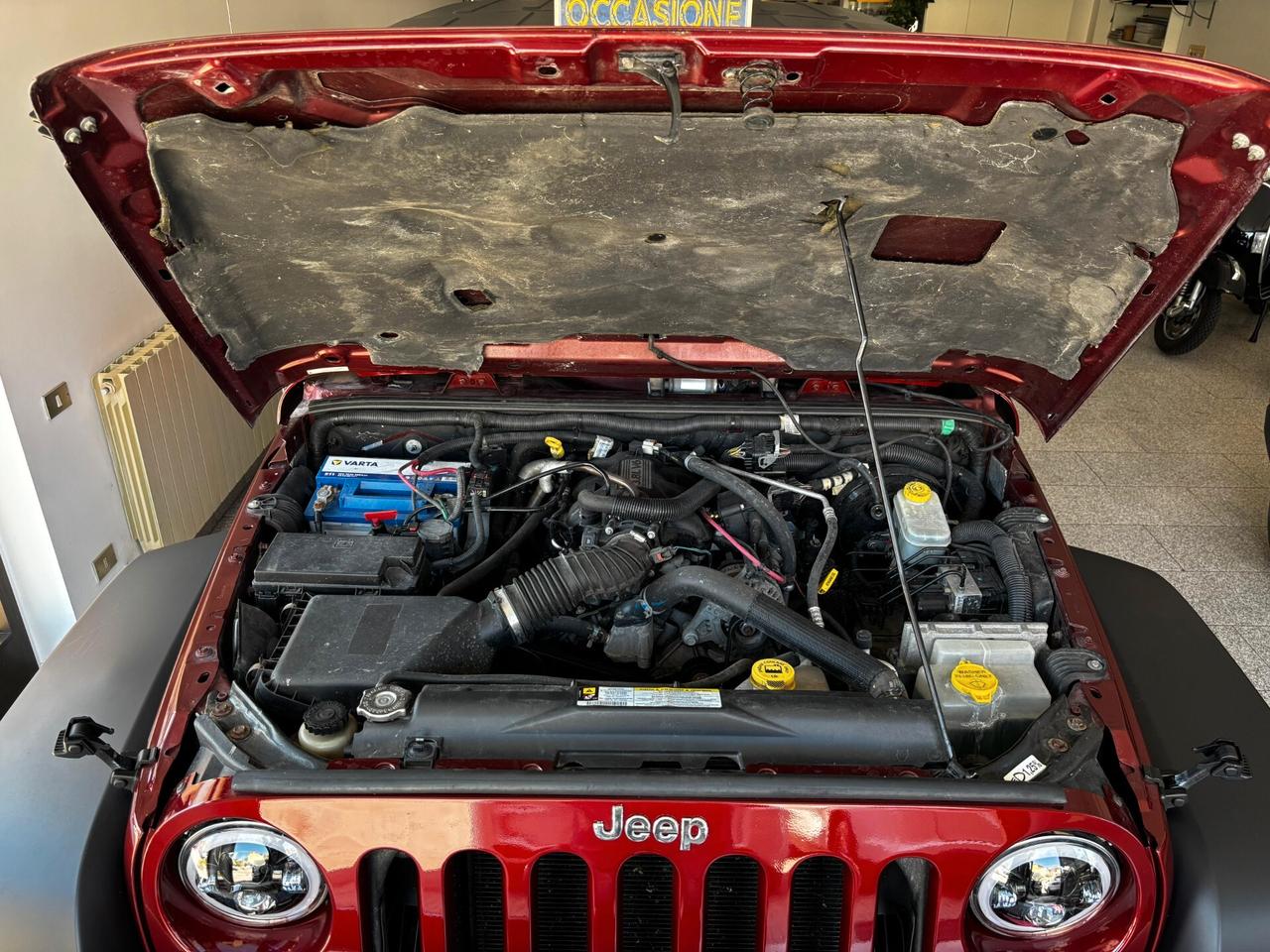 Jeep Wrangler 3.8 Sahara Auto DA VETRINA