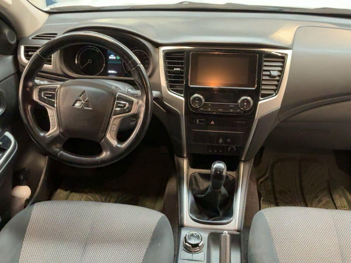 Mitsubishi L200 2.3 D Club Cab 4x4 Super Select Intense