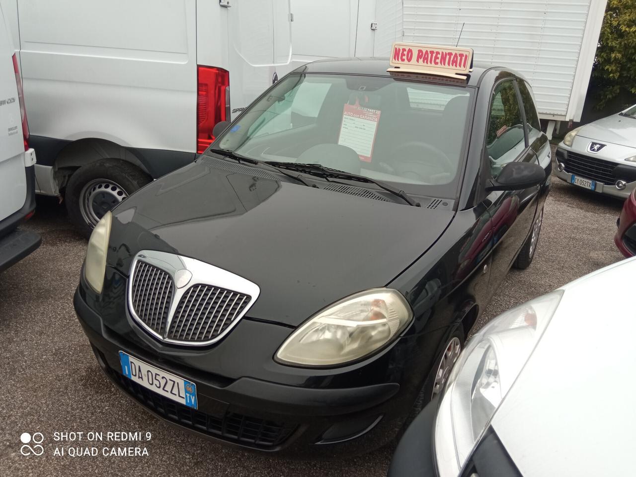 Lancia Ypsilon 1.2 Argento 44KW NEOPATENTATI