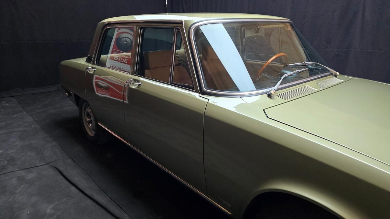 Alfa Romeo 2000 anno 1974 certificabile ASI