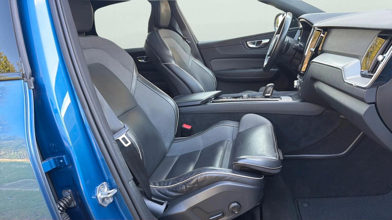 Volvo XC 60 XC60 B4 (d) AWD Geartronic R-design