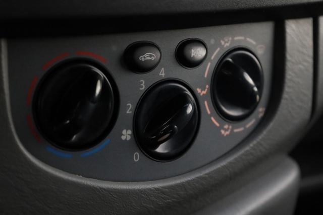 RENAULT Trafic 2.0 dCi/115 Passenger 8 Posti