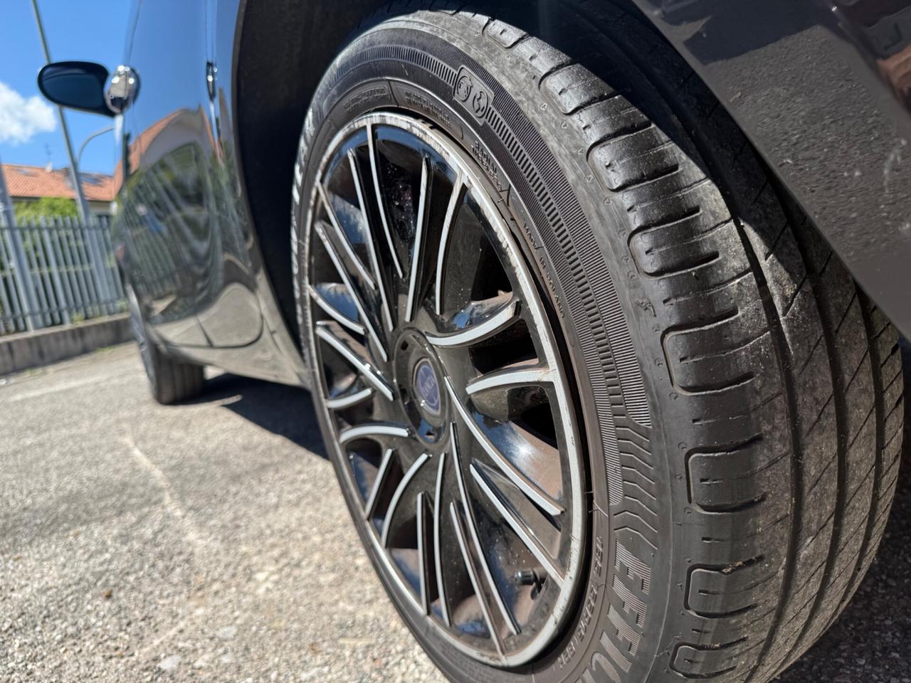 Lancia Ypsilon 0.9 TwinAir 85 CV 5 porte S&S Platinum