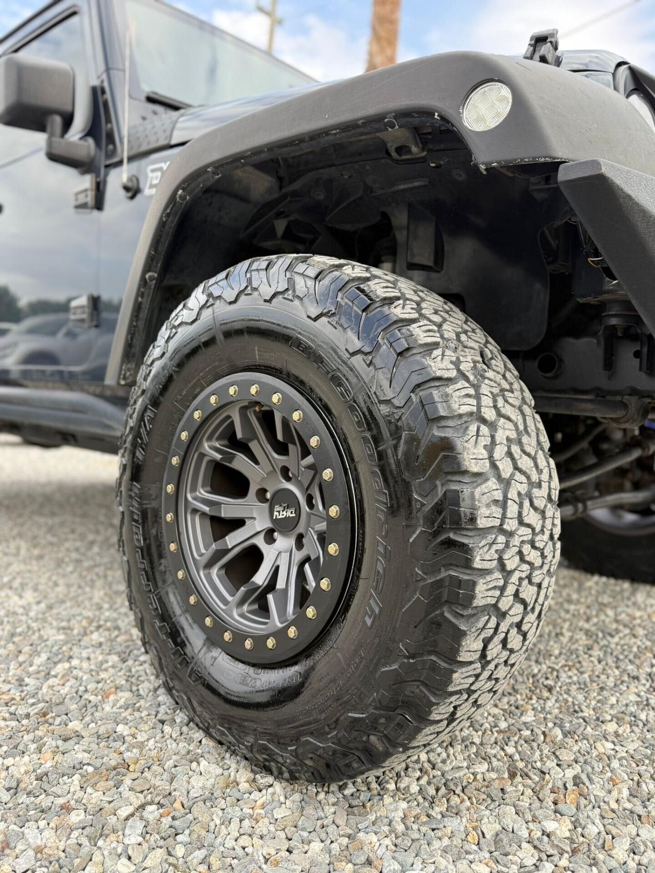 Jeep Wrangler Unlimited 2.8 CRD DPF Sahara Auto