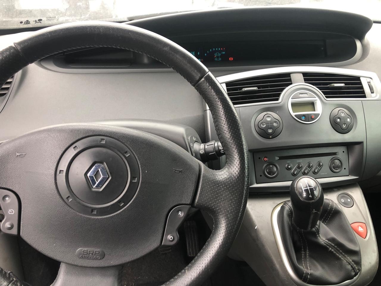 Renault Scenic Scénic 1.6 16V Luxe Dynamique