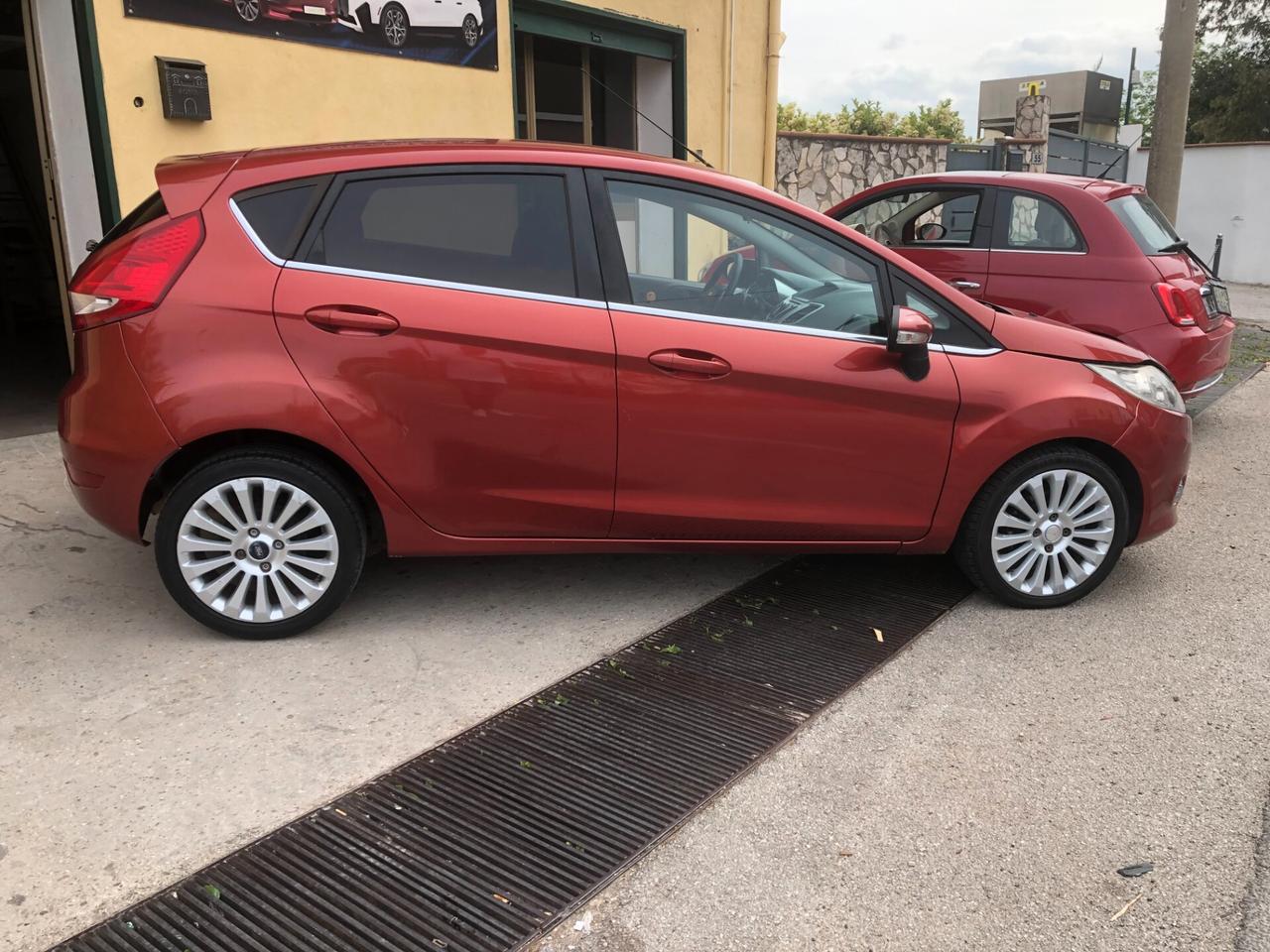 Ford Fiesta 1.4 5 porte Bz.- GPL Titanium