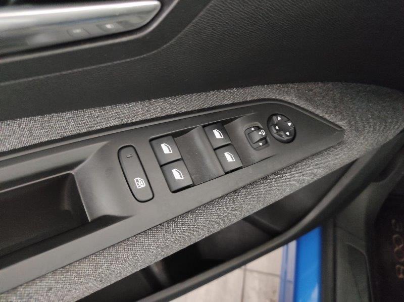 PEUGEOT 3008 2ª serie (AUTOCARRO) BlueHDi 130 S&S EAT8 Active