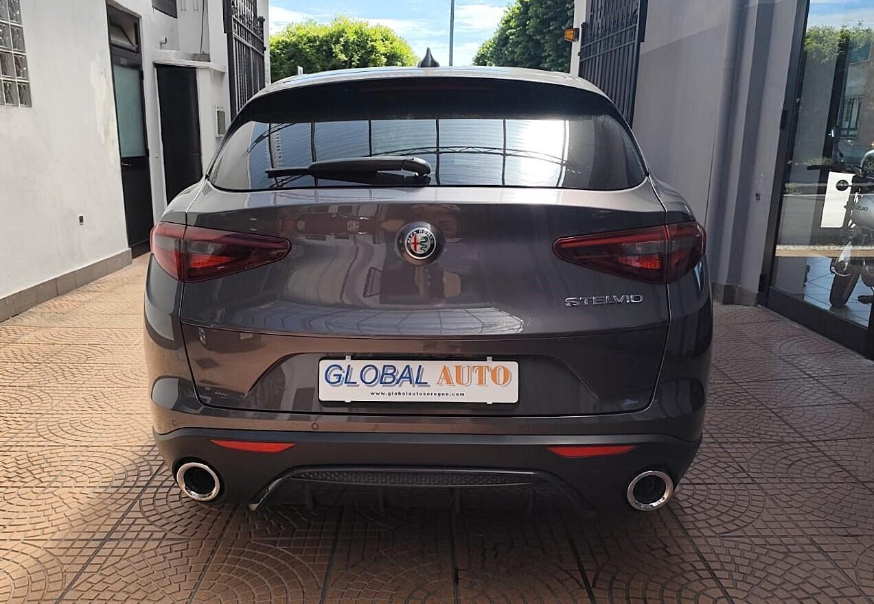 Alfa Romeo Stelvio 2.2 Turbodiesel 190 CV AT8 RWD Executive