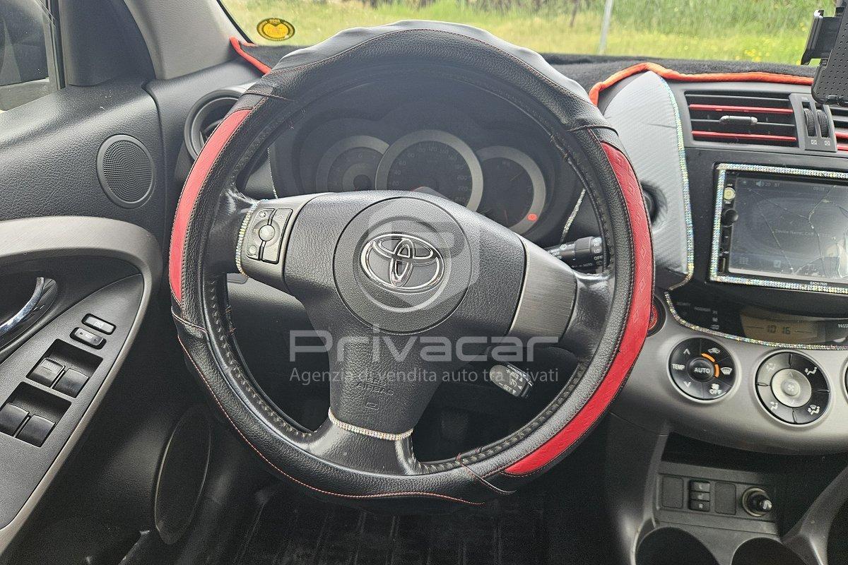 TOYOTA RAV4 2.2 D-4D 177 CV Luxury