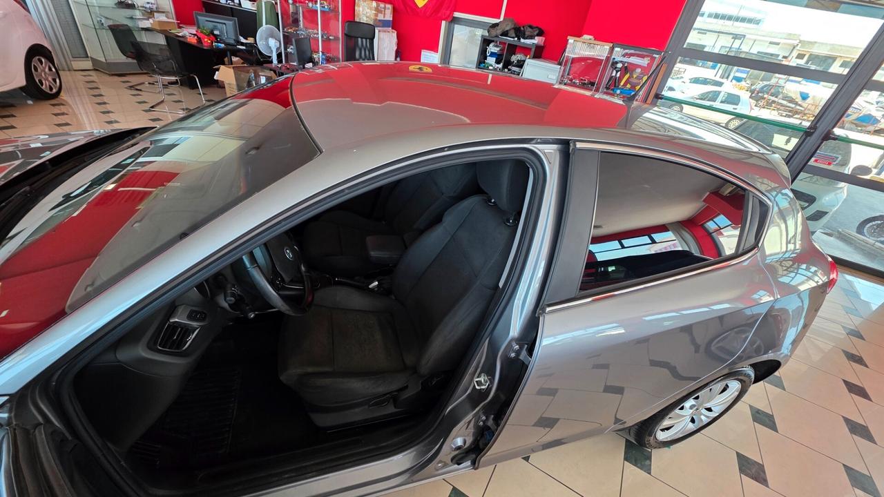 Alfa Romeo Giulietta 1.6 JTDm-2 105 CV Exclusive