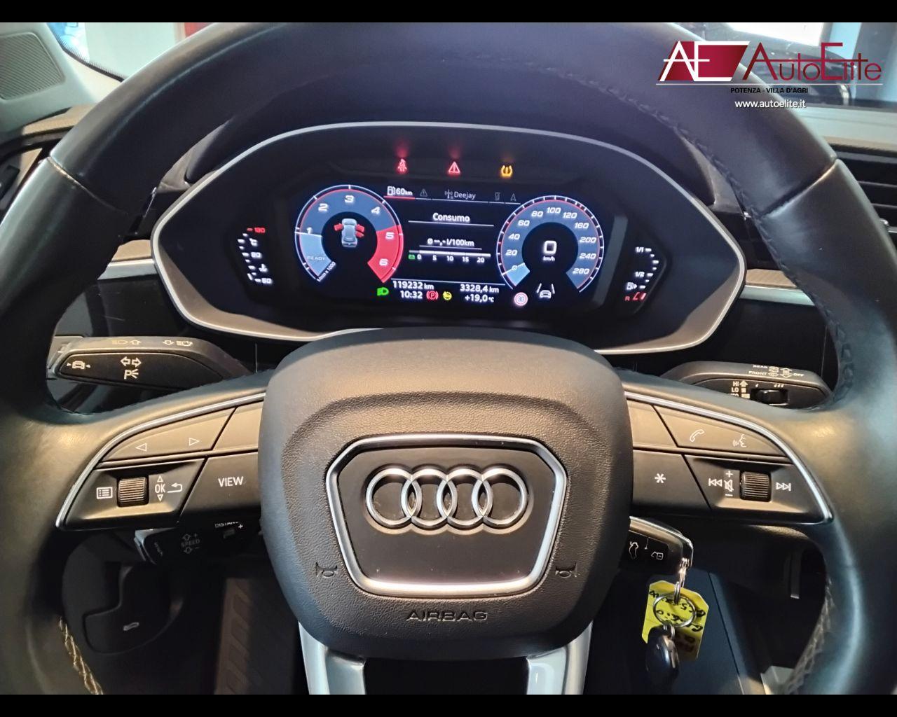 AUDI Q3 35 TDI quattro Business Advanced